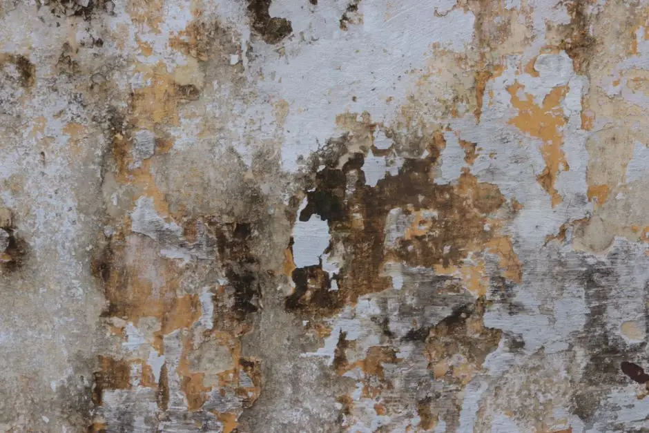 How to remove soot stains from walls after a fire